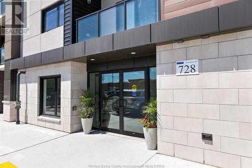 728 Brownstone Unit# 303, Lakeshore, ON - Outdoor