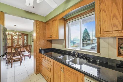 125 Laurier Avenue, Hamilton, ON - Indoor Photo Showing Kitchen With Double Sink