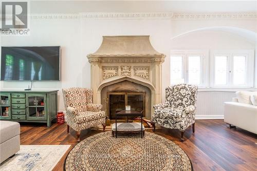 13 Freeman Place, Hamilton, ON - Indoor Photo Showing Living Room With Fireplace