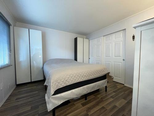 2321 33Rd Avenue N, Cranbrook, BC - Indoor Photo Showing Bedroom
