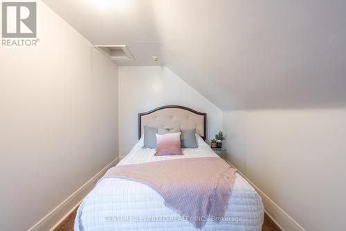 741 Third Avenue, Peterborough, ON - Indoor Photo Showing Bedroom