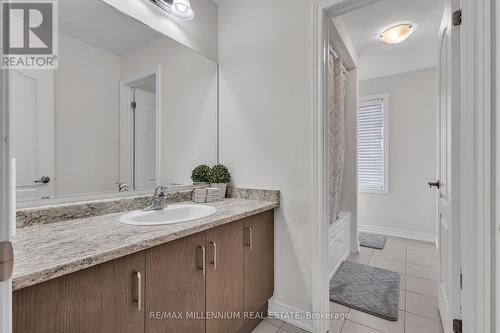 327 Edgar Bonner Ave, Guelph/Eramosa, ON - Indoor Photo Showing Bathroom