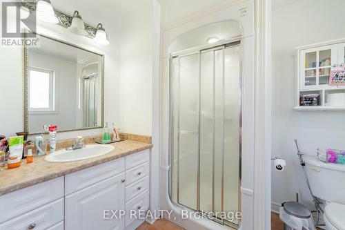 8207 Beaver Glen Drive, Niagara Falls, ON - Indoor Photo Showing Bathroom