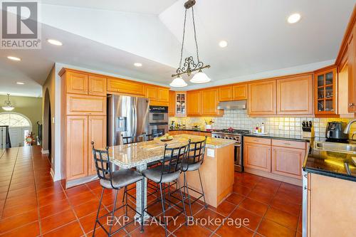 8207 Beaver Glen Drive, Niagara Falls, ON - Indoor Photo Showing Kitchen