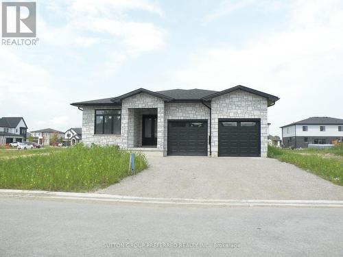 4 Titan Court, Dutton/Dunwich (Dutton), ON - Outdoor With Facade