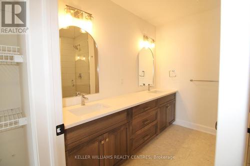 815 18Th Street, Hanover, ON - Indoor Photo Showing Bathroom