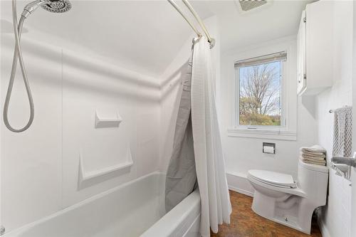 1086 Westover Road, Flamborough, ON - Indoor Photo Showing Bathroom