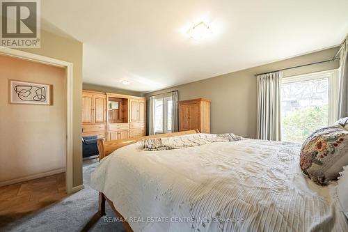 576 Dunbar Rd, Kitchener, ON - Indoor Photo Showing Bedroom