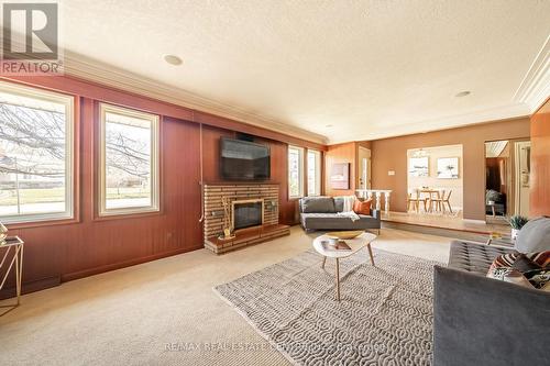 576 Dunbar Rd, Kitchener, ON - Indoor Photo Showing Living Room With Fireplace