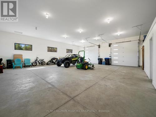 4443 6 Line N, Oro-Medonte, ON - Indoor Photo Showing Garage