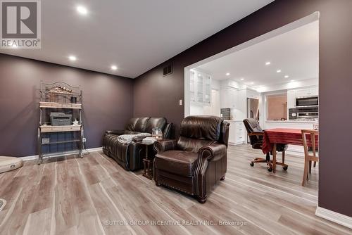 18 Valley Dr, Barrie, ON - Indoor Photo Showing Other Room
