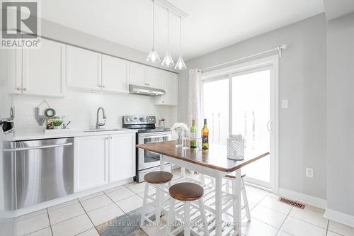 320 Edenbrook Hill Drive, Brampton, ON - Indoor Photo Showing Kitchen With Stainless Steel Kitchen