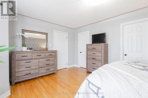 320 Edenbrook Hill Drive, Brampton, ON - Indoor Photo Showing Bedroom