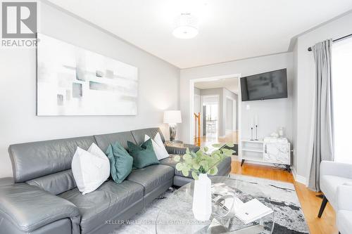320 Edenbrook Hill Drive, Brampton, ON - Indoor Photo Showing Living Room