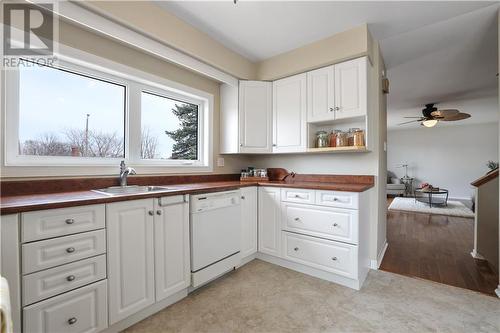 514 Fortington Street, Renfrew, ON - Indoor Photo Showing Kitchen