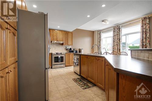 2136 Valenceville Crescent, Ottawa, ON - Indoor Photo Showing Kitchen With Double Sink