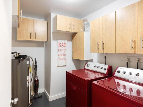 2091 Airbright Lane, Shawnigan Lake, BC - Indoor Photo Showing Laundry Room