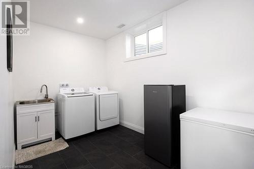 504252 Grey Road 12, West Grey, ON - Indoor Photo Showing Laundry Room