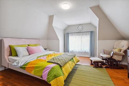 28 Argyle Avenue, Hamilton, ON - Indoor Photo Showing Bedroom