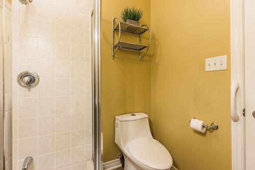 2948 Singleton Common, Burlington, ON - Indoor Photo Showing Bathroom