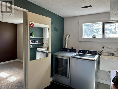 344-352 Seyforth Drive, Vanderhoof, BC - Indoor Photo Showing Laundry Room