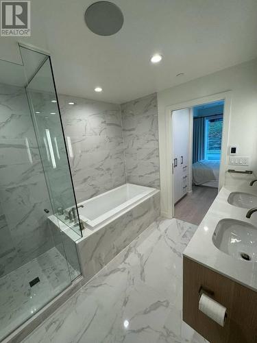 207 6811 Pearson Way, Richmond, BC - Indoor Photo Showing Bathroom
