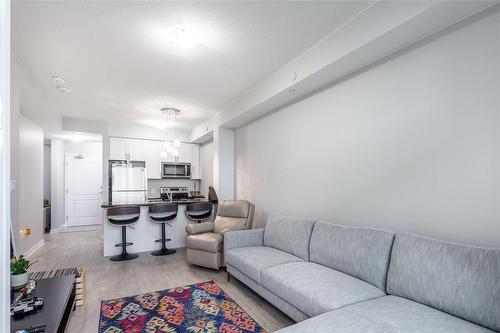 450 Dundas Street E|Unit #320, Waterdown, ON - Indoor Photo Showing Living Room