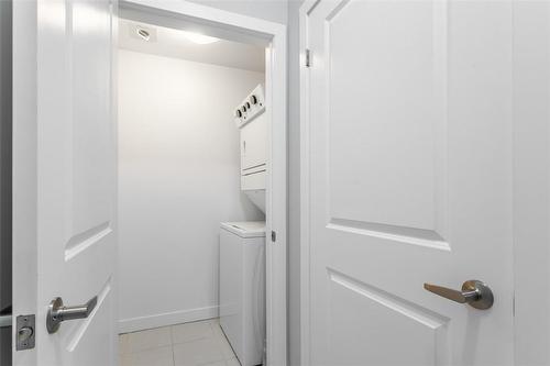 450 Dundas Street E|Unit #320, Waterdown, ON - Indoor Photo Showing Laundry Room
