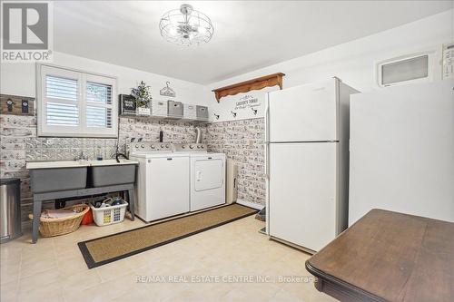30 Jardine Cres, Clearview, ON - Indoor Photo Showing Laundry Room