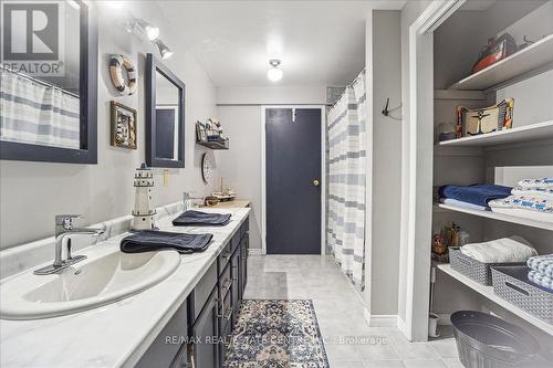 30 Jardine Cres, Clearview, ON - Indoor Photo Showing Bathroom