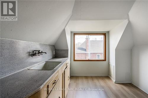 153 Balsam Avenue S, Hamilton, ON - Indoor Photo Showing Other Room
