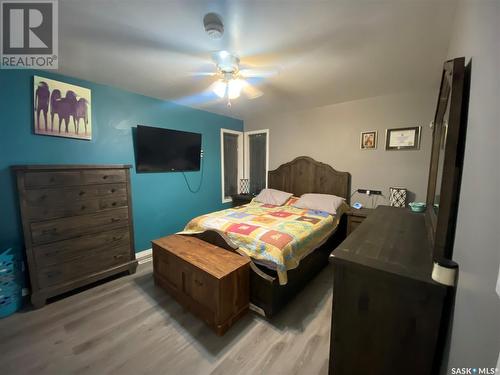 212 1St Avenue W, Kindersley, SK - Indoor Photo Showing Bedroom