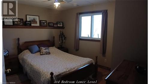 3rd bedroom lower level - 230 Burke Drive, Mattawa, ON - Indoor Photo Showing Bedroom