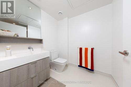#3204 -5 Soudan Ave, Toronto, ON - Indoor Photo Showing Bathroom