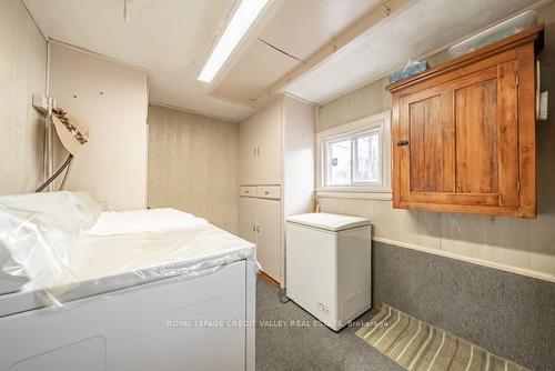 42 Beech St, Brampton, ON - Indoor Photo Showing Laundry Room