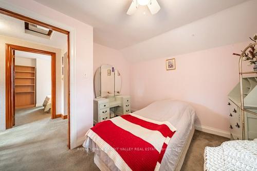 42 Beech St, Brampton, ON - Indoor Photo Showing Bedroom