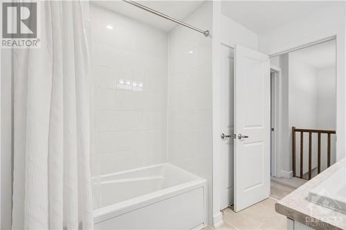 28 Brixton Way, Stittsville, ON - Indoor Photo Showing Bathroom