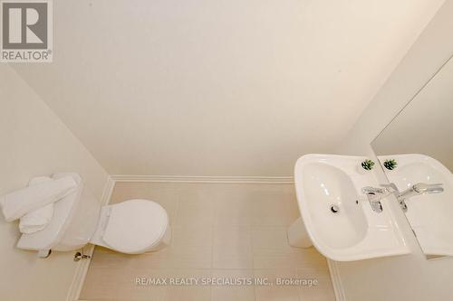 6 Emmas Way, Whitby, ON - Indoor Photo Showing Bathroom