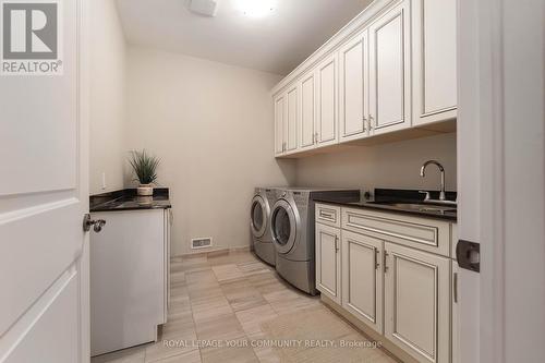 76 Elm Grove Ave, Richmond Hill, ON - Indoor Photo Showing Laundry Room