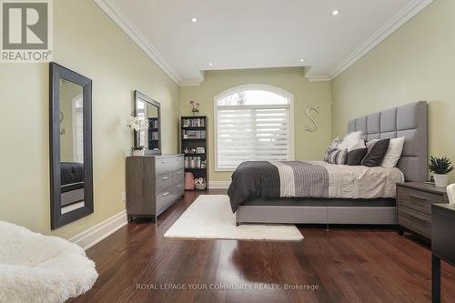 76 Elm Grove Ave, Richmond Hill, ON - Indoor Photo Showing Bedroom