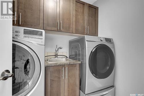 105 Oxbow Crescent, Regina, SK - Indoor Photo Showing Laundry Room
