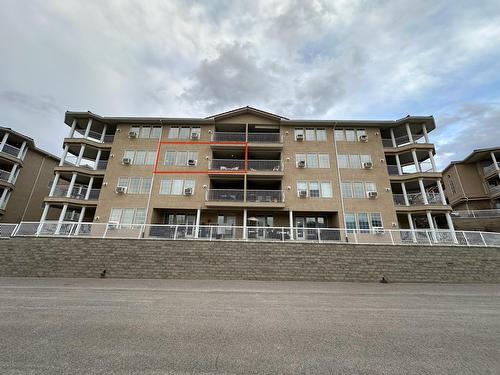 3011A - 5052 Riverview Road, Fairmont Hot Springs, BC - Outdoor With Balcony With Facade