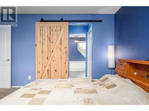 4416 9 Street, Vernon, BC - Indoor Photo Showing Bedroom