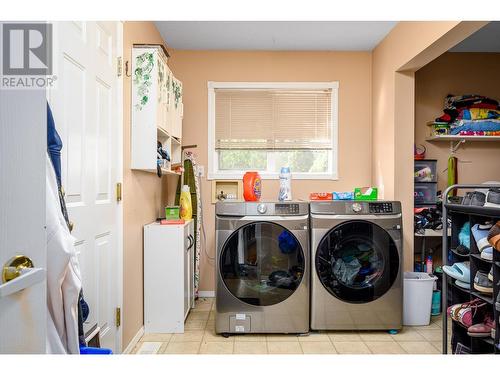 4416 9 Street, Vernon, BC - Indoor Photo Showing Laundry Room