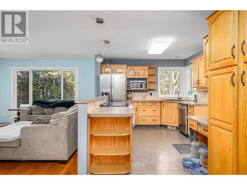 4416 9 Street, Vernon, BC - Indoor