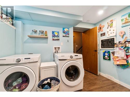 2740 25Th Avenue Ne, Salmon Arm, BC - Indoor Photo Showing Laundry Room