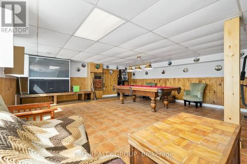 19656 Loyalist Pkwy, Prince Edward County, ON - Indoor Photo Showing Other Room