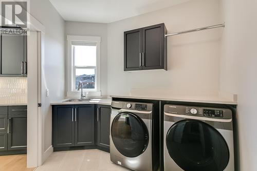 3065 Riesling Place, West Kelowna, BC - Indoor Photo Showing Laundry Room
