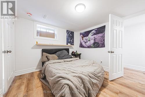 80 Livingston Avenue, Grimsby, ON - Indoor Photo Showing Bedroom