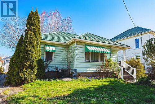 80 Livingston Avenue, Grimsby, ON - Outdoor